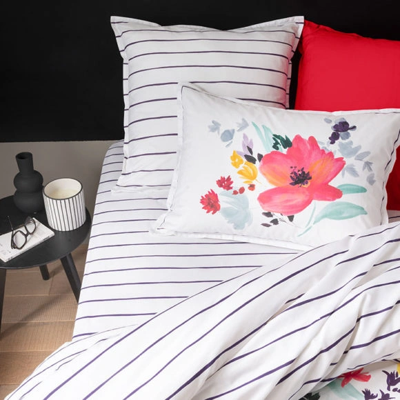 Des draps de lit à rayures