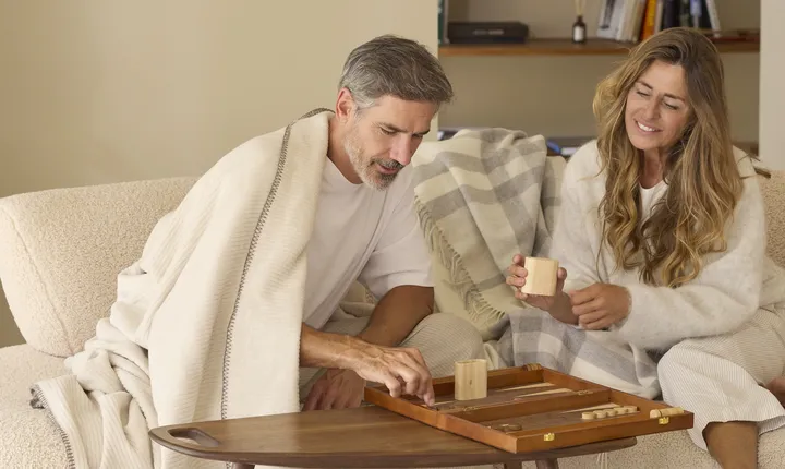 Chambre ou salon : comment intégrer un plaid ?