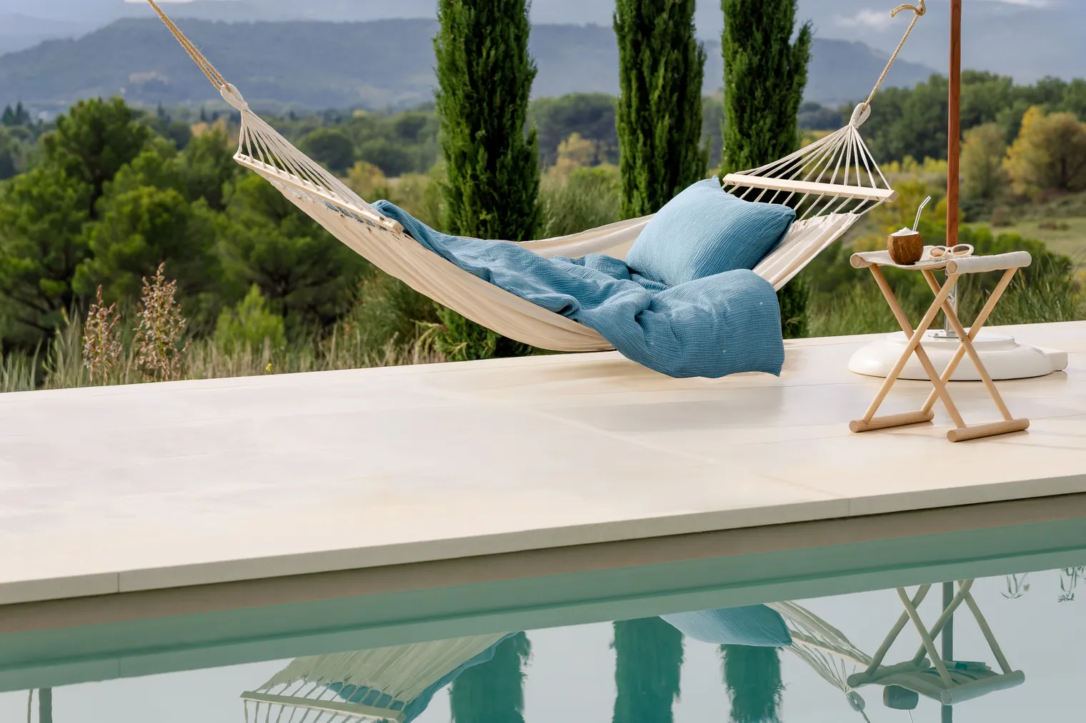 Quels sont les textiles pour un été entre maison et extérieur ?