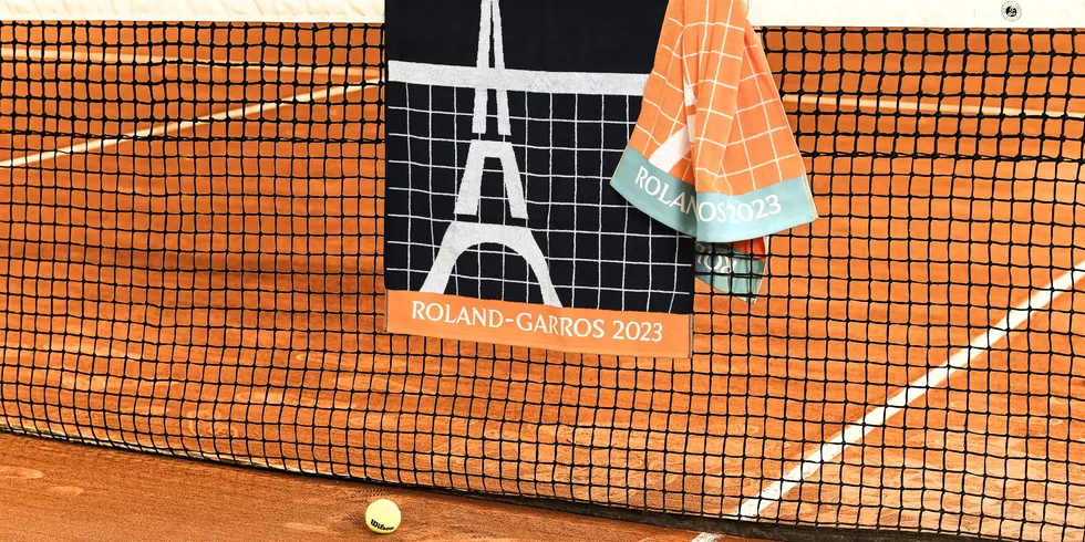 Carré Blanc pour Roland-Garros : la collaboration anniversaire