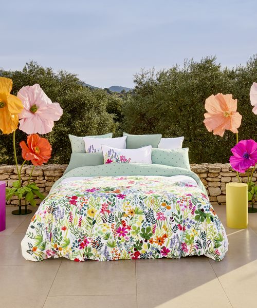 Oser la couleur dans son intérieur : le guide pour un style vitaminé