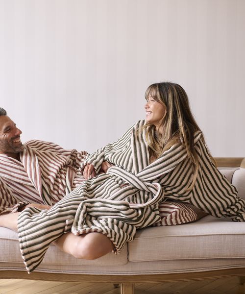 Comment plier un peignoir ?