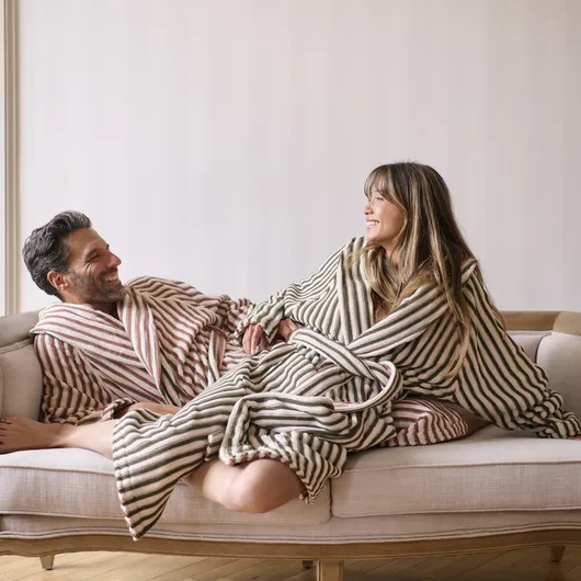 Comment plier un peignoir ?