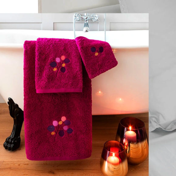 Des draps de bain et des bougies