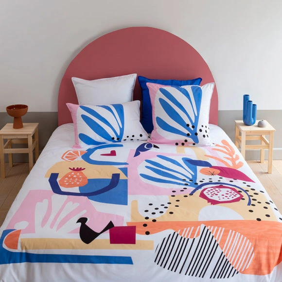 Une housse de couette colorée