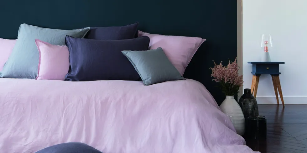 Comment mettre en valeur votre canapé avec des coussins ?