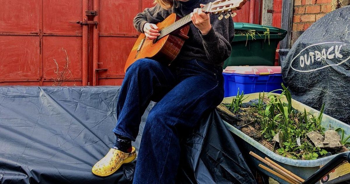 Marie Buhl (EP & poetry zine release party)