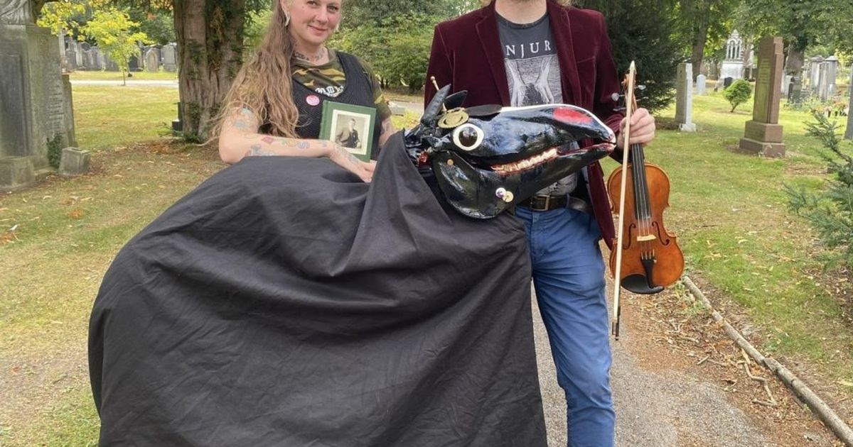 Tom Kitching and Jennifer Reid – Bitter and Mild
