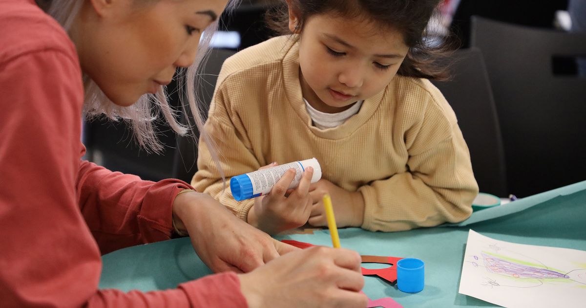 Foundling Museum Family Workshop: Paper Petals
