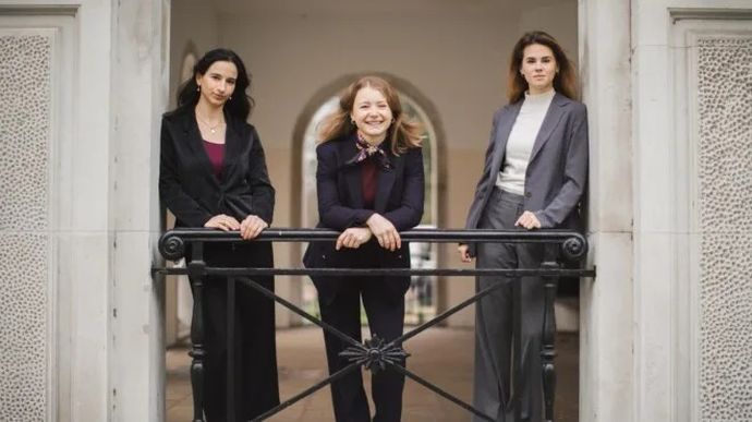 Sunday Concerts: Aida Piano Trio