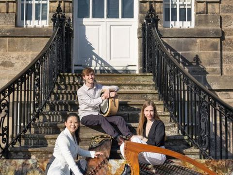Sound Strokes: A Harmonious Blend of Chinese and Scottish Music