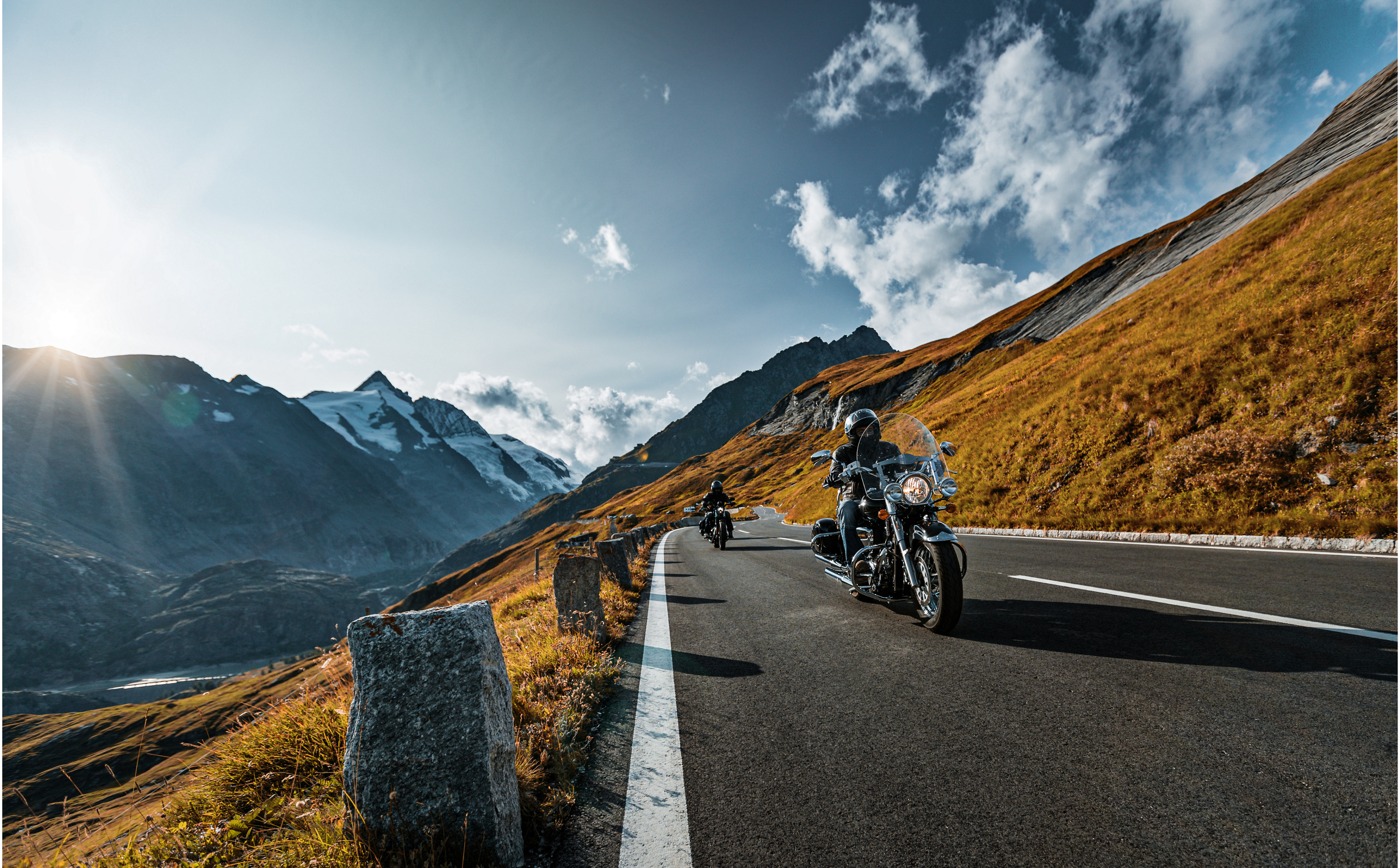 calimoto-new-years_image-q1-24-3-2-1