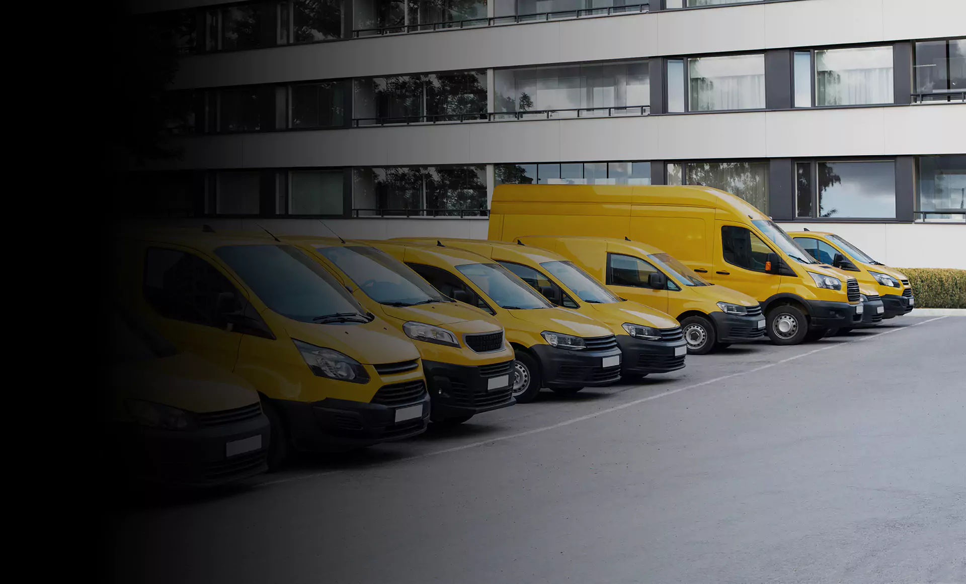 https://a.storyblok.com/f/243938/1920x1162/21e2a03ce6/fleetmanagement-header-1920.webp