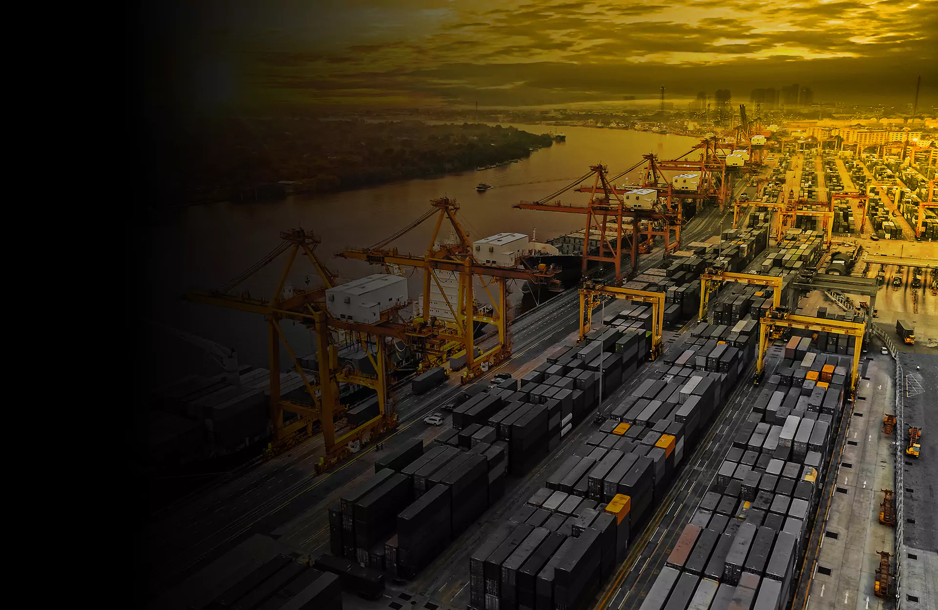 https://a.storyblok.com/f/243938/1920x1249/e8d6c13da9/transportationandlogistics-header-1920.webp