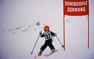 Florian beim Skifahren 1986 in Schruns