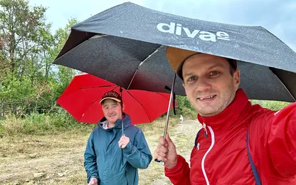Flo + Flo bei einer regnerischen Wanderung in Melnik