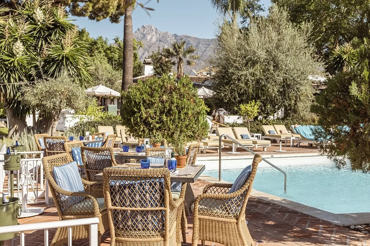 Restaurant The garden pool Marbella club hotel