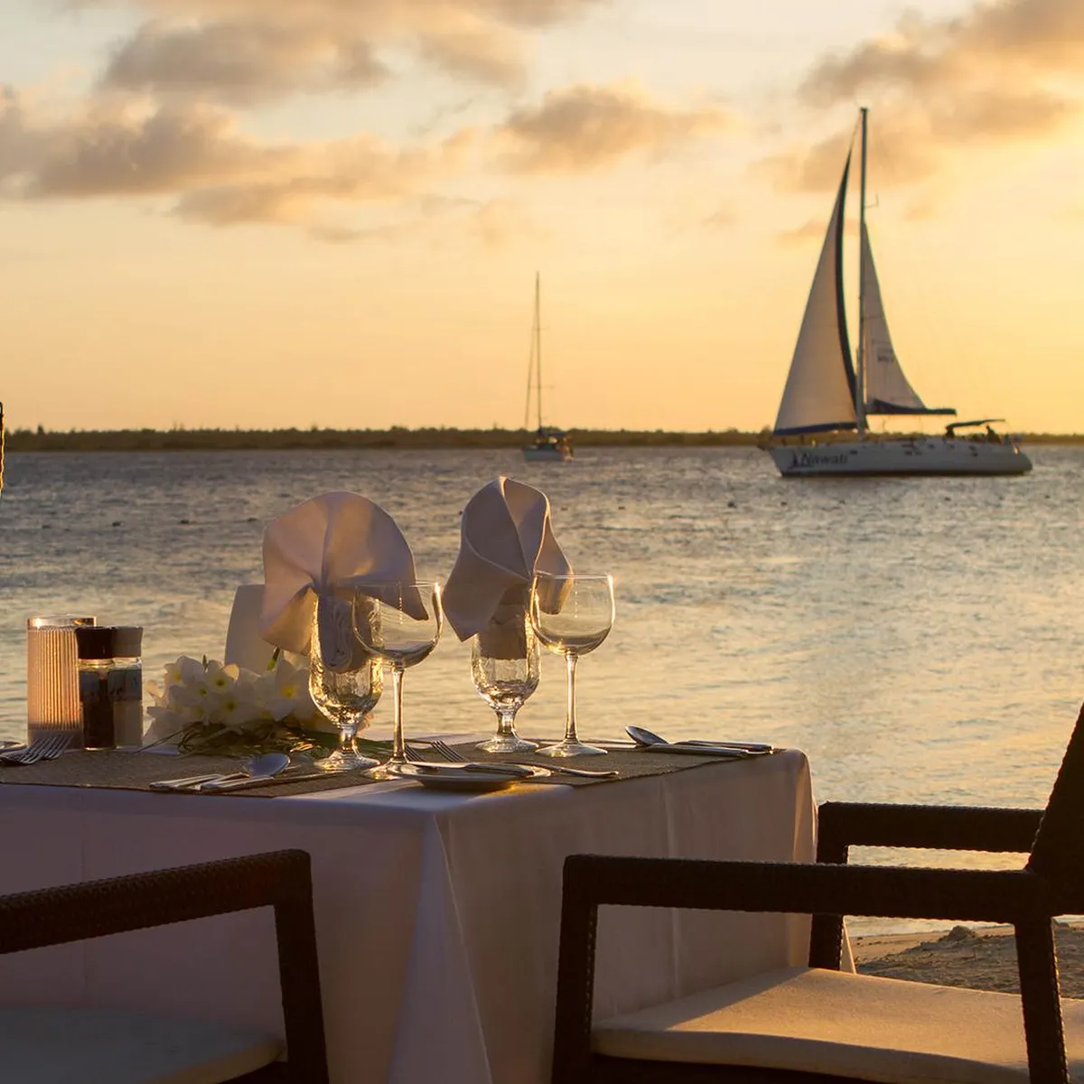 Private Beach Dining Harbour Village Beach Club