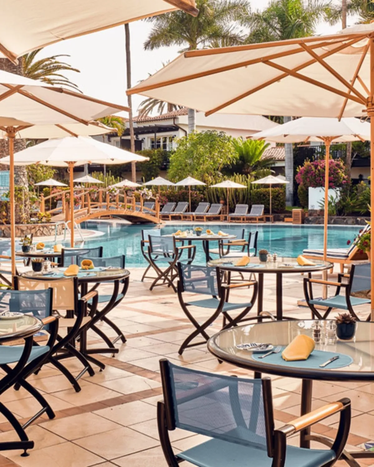 Pool Bar Seaside Grand Hotel Residencia