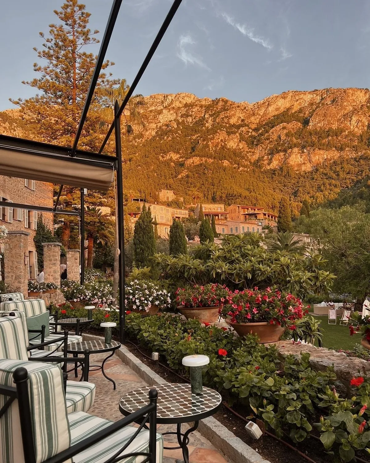 Cafè Mirò La Residencia, A Belmond Hotel