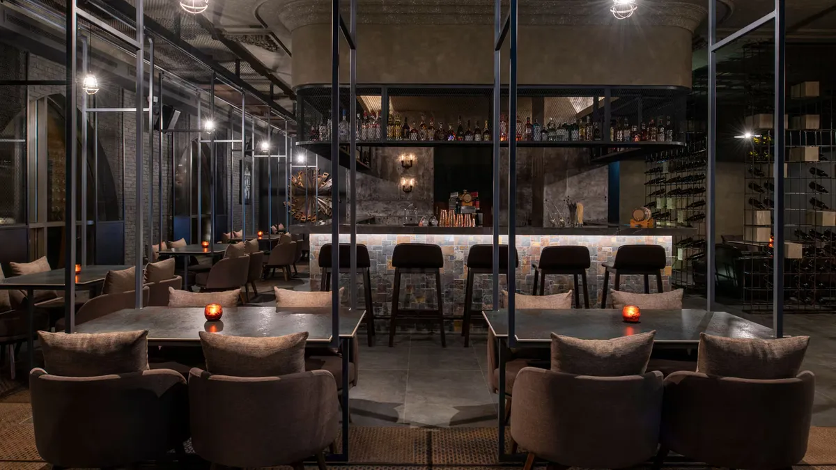 Restaurant The Barn The StRegis Doha