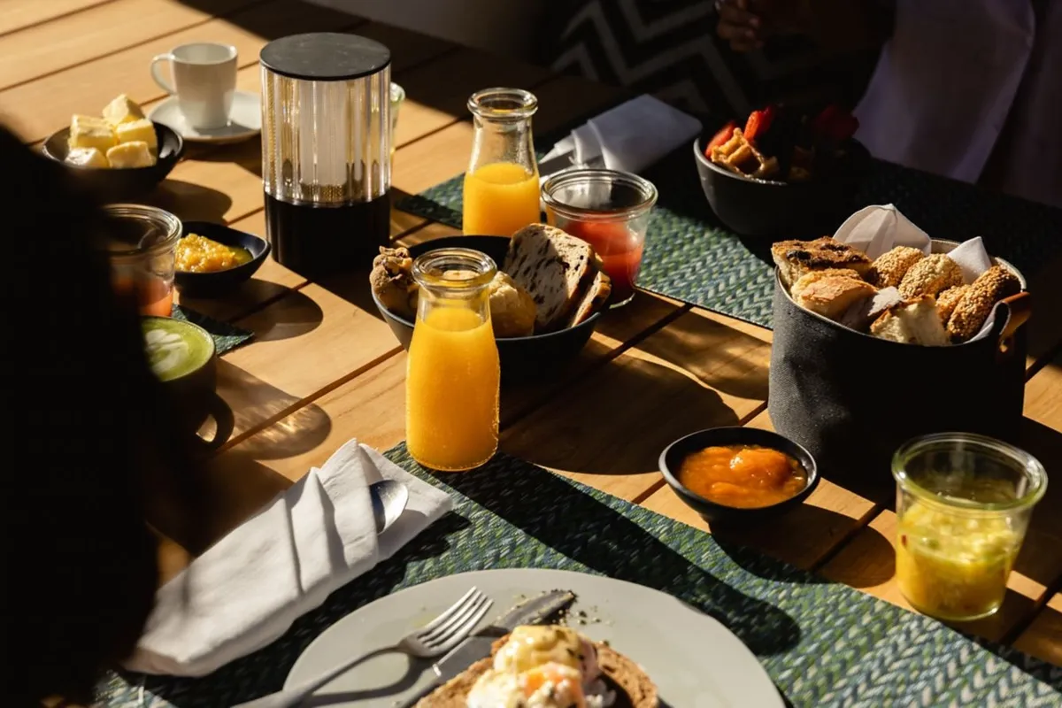 In-Room Dining W Costa Navarino