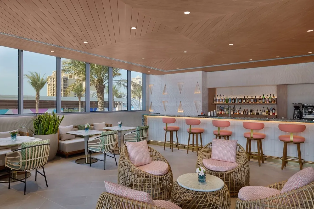 Dip Pool Bar St Regis Dubai, The Palm