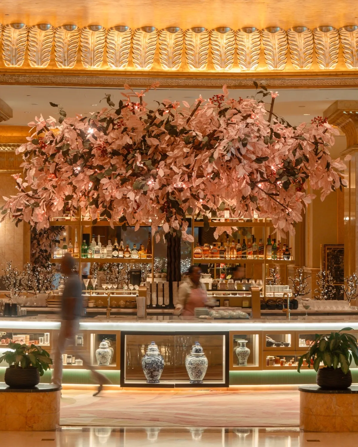 Episodes Emirates Palace, Mandarin Oriental