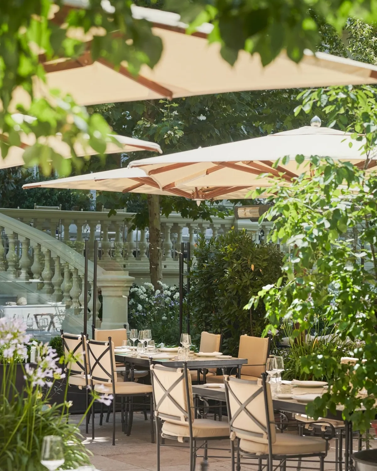 Outdoor restaurant El Jardín del Ritz Mandarin Oriental Ritz