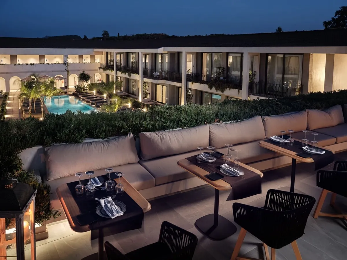 Nobile Fine Dining Restaurant @Roof Garden Hotel Contessina Suites & Spa