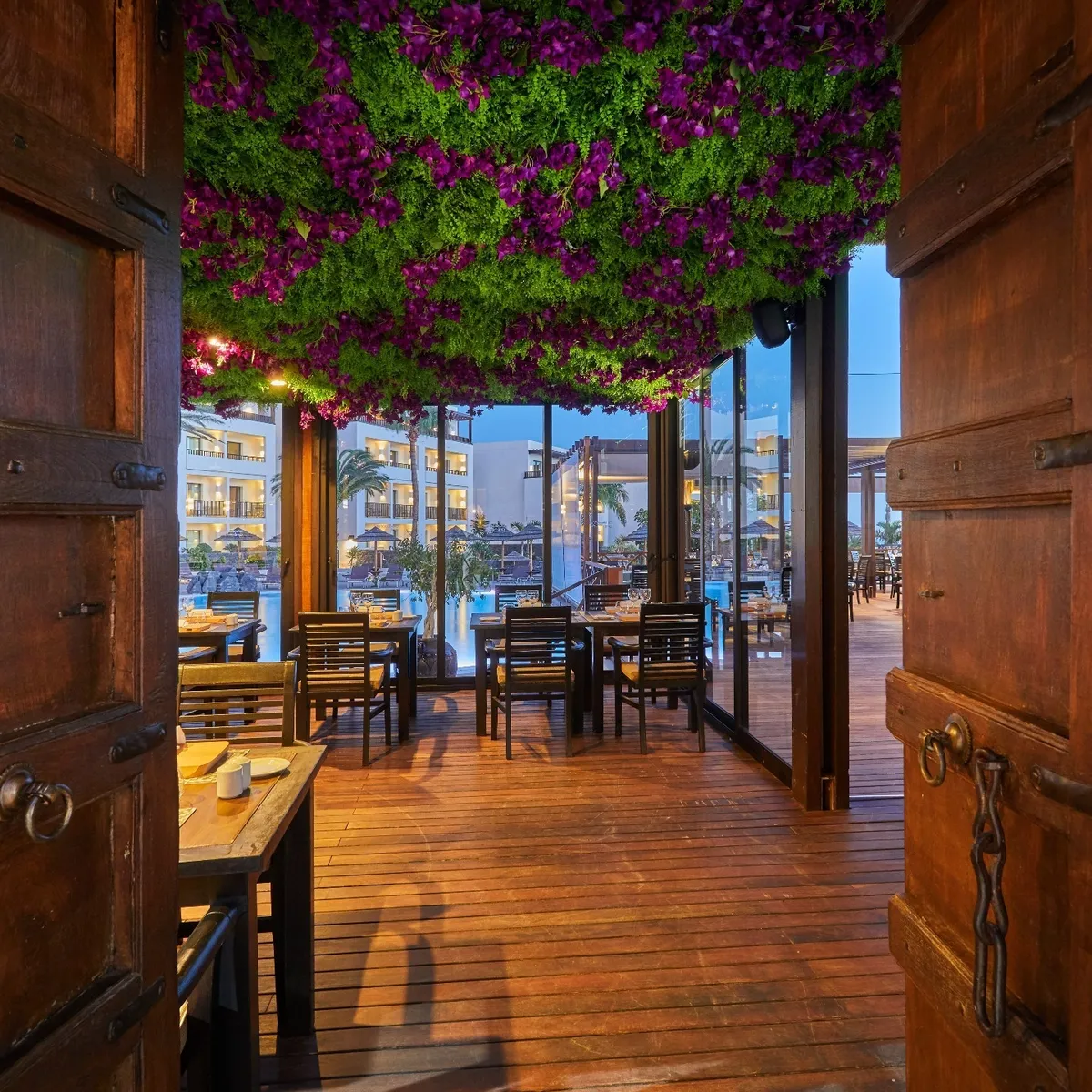 Restaurant Bluewater Grill Secrets Lanzarote Resort