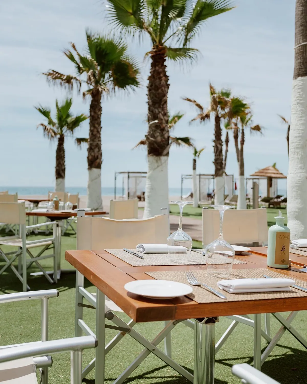 Outdoor restaurant Beach club Anatara villa padierna