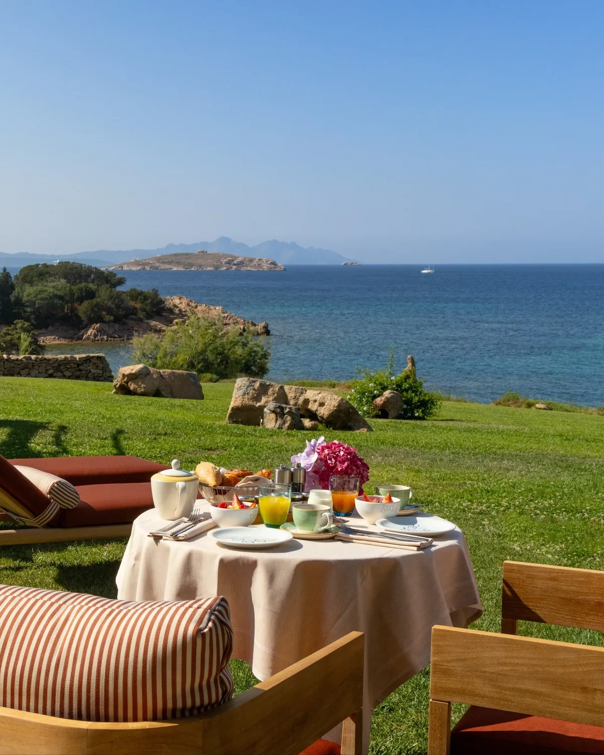 Room Service Hotel Pitrizza, Costa Smeralda