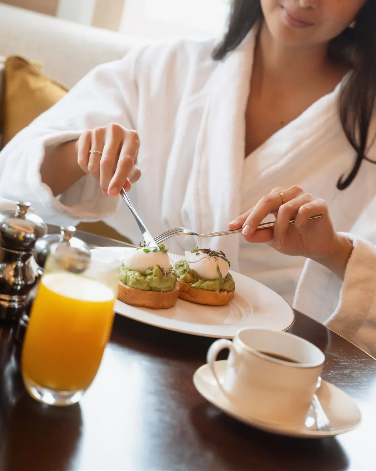 In-Room Dining The Cadogan, A Belmond Hotel