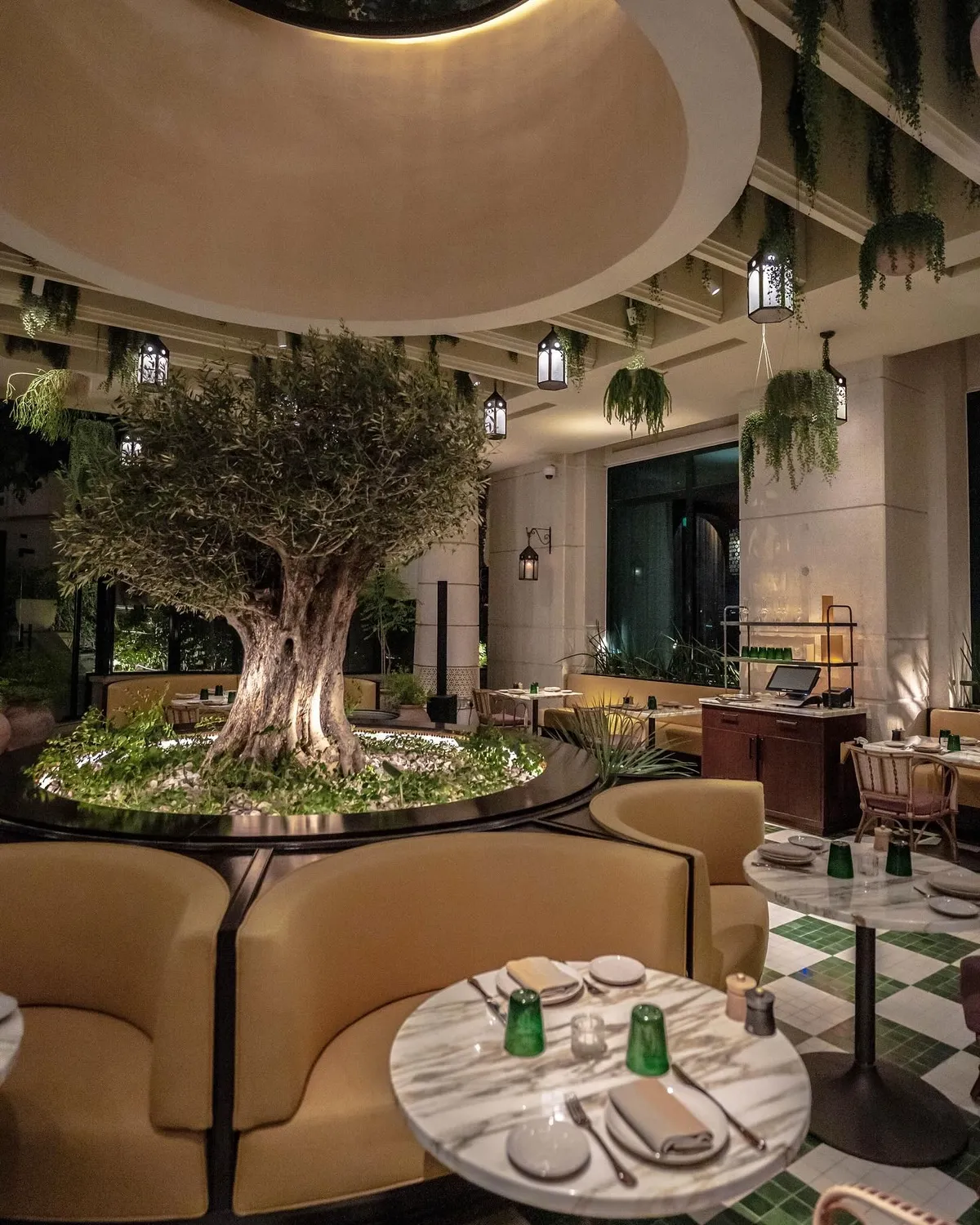 Restaurant Curiosa by Jean-Georges Four Seasons Doha