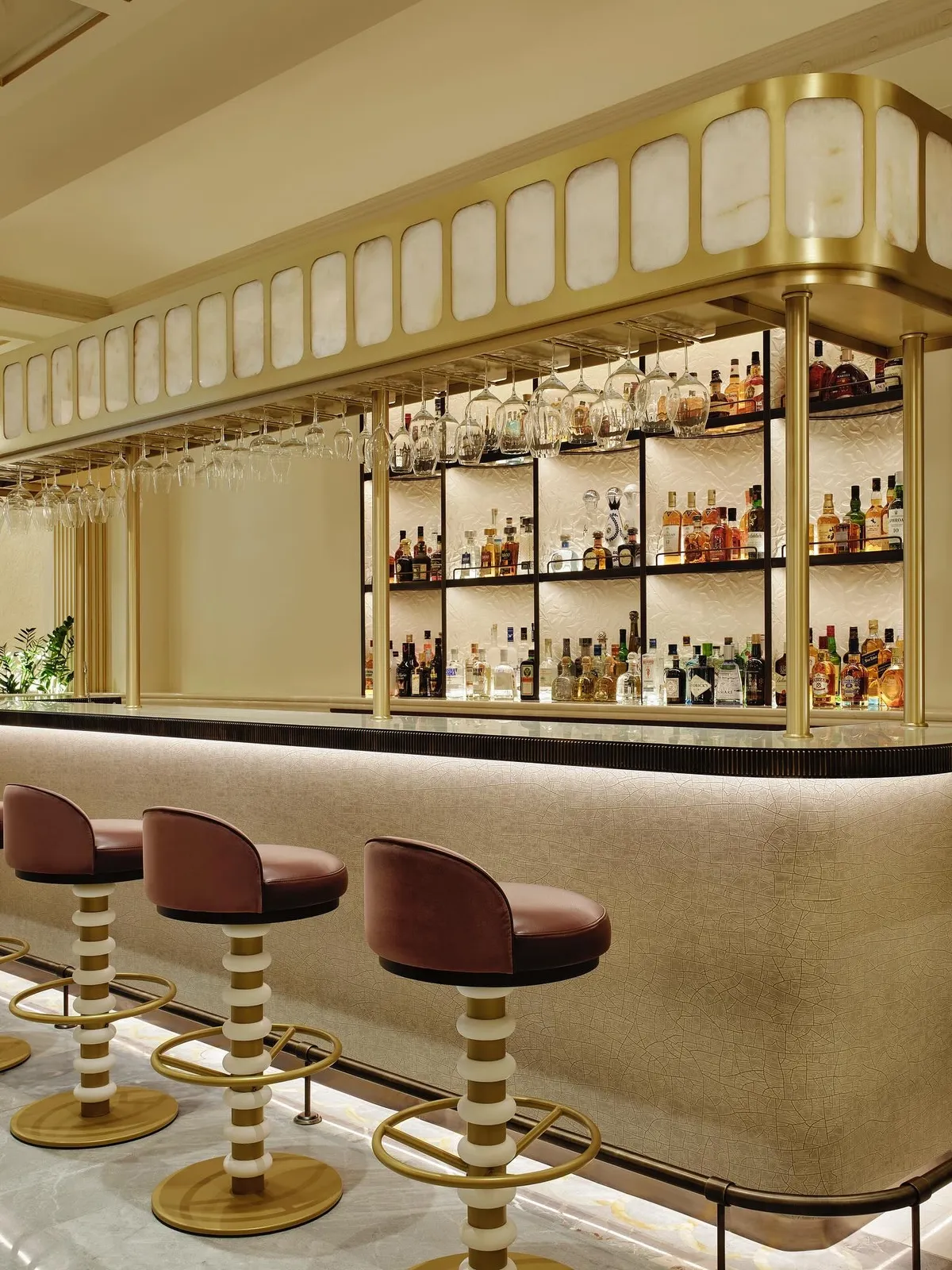 George, The Lobby Bar Hotel King George a Luxury Collection