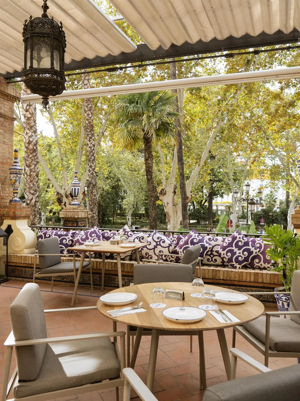 Outdoor restaurant Ena Sevilla Hotel Alfonso XIII