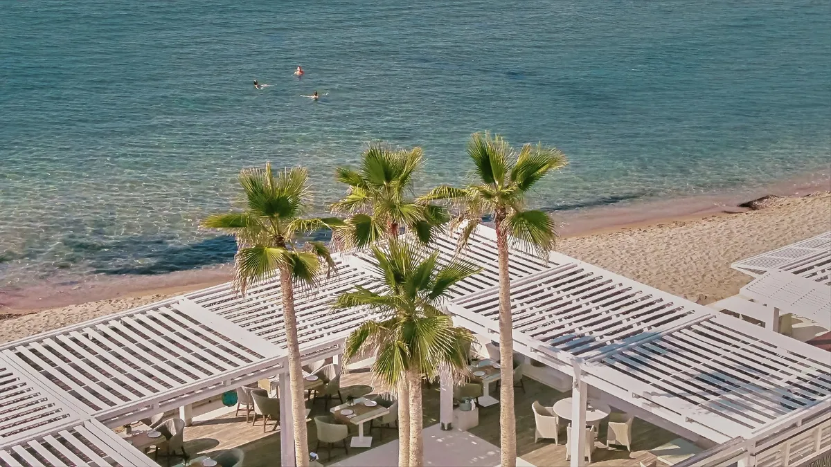 Restaurant Tavernaki Grecotel LUX ME White