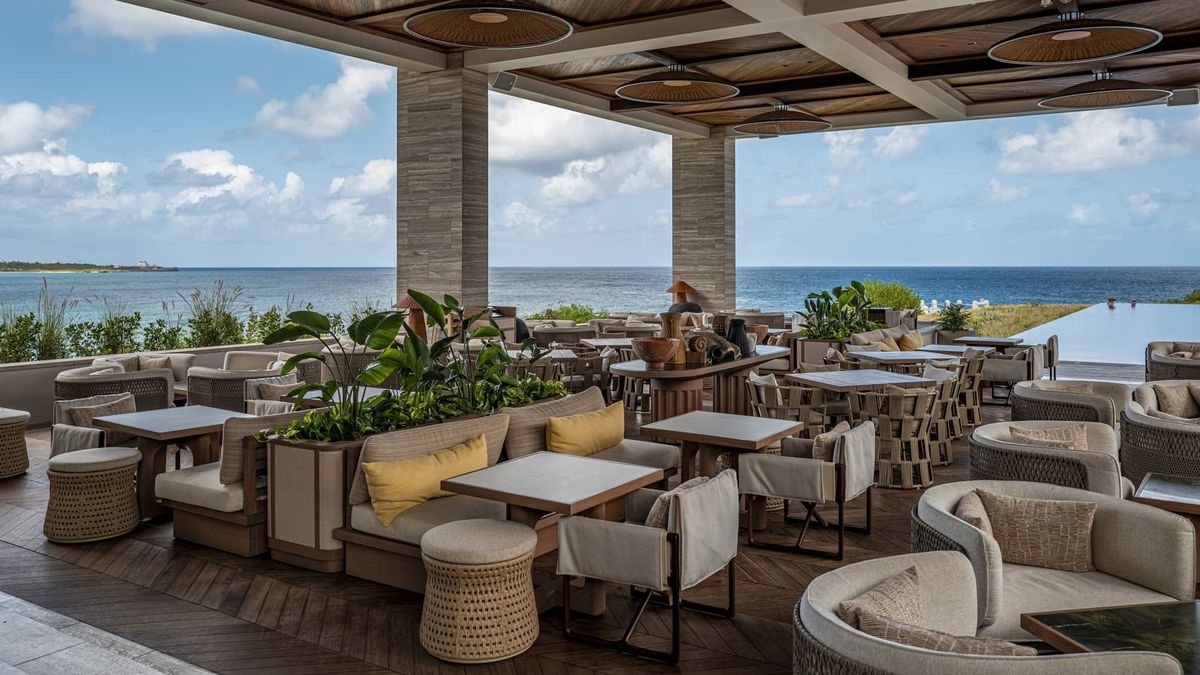 Sunset Lounge, Four Seasons Resort And Residences Anguilla | Senses