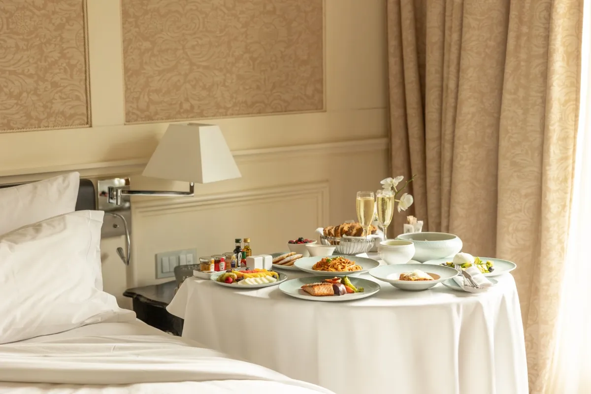 Room Service Majestic Hotel & Spa