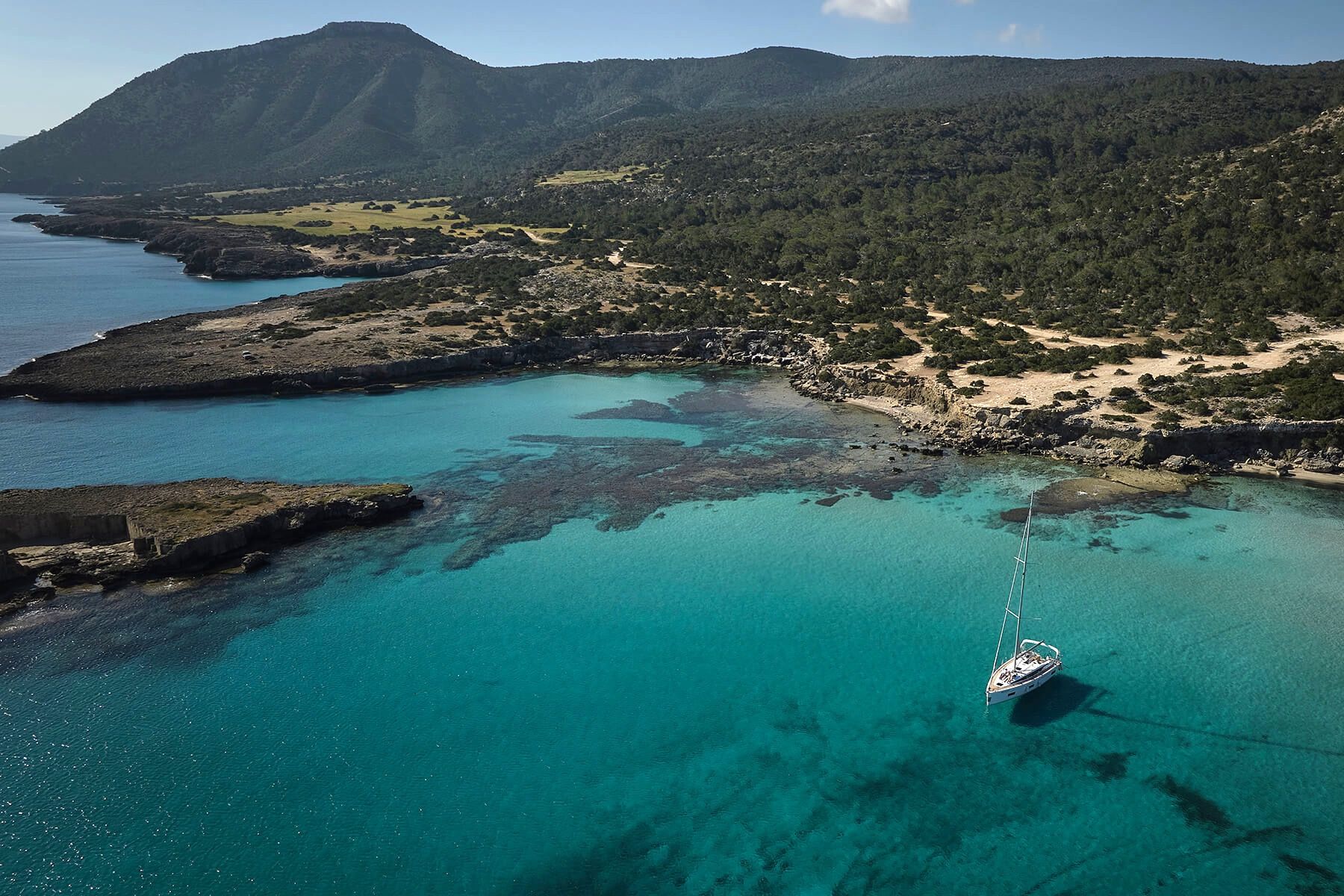 Paphos biedt luxe resorts aan de kust, perfect voor een verfijnde vakantie met rust en ontspanning | Senses