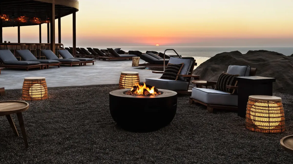 Bar On The Rocks Magma Resort Santorini