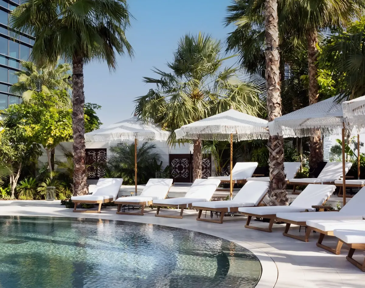 The Garden Pool Bar One&Only One Za’abeel