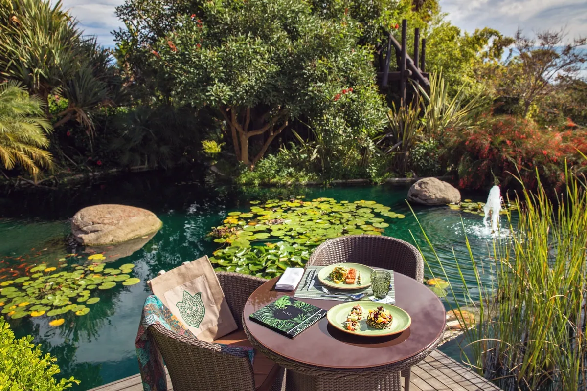 Outdoor restaurant Asia Gardens Hotel & Thai Spa