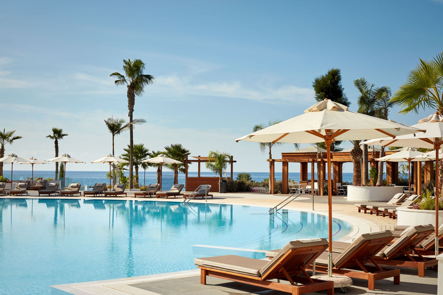 Voor een luxe vakantie in Limassol, verblijf in chique resorts en ontdek de adembenemende stranden van Cyprus | Senses