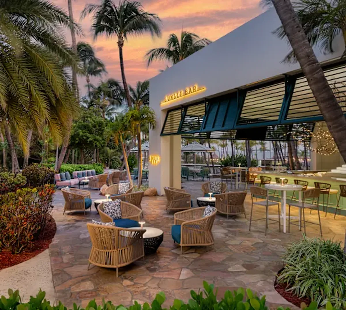 Buiten Sunset Bar Hilton Aruba Caribbean Resort & Casino
