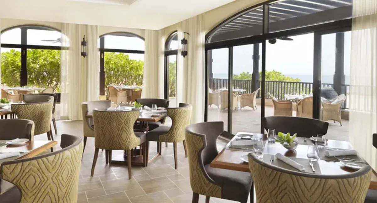 Al Shams Restaurant & Bar Anantara Sir Bani Yas Island Resort