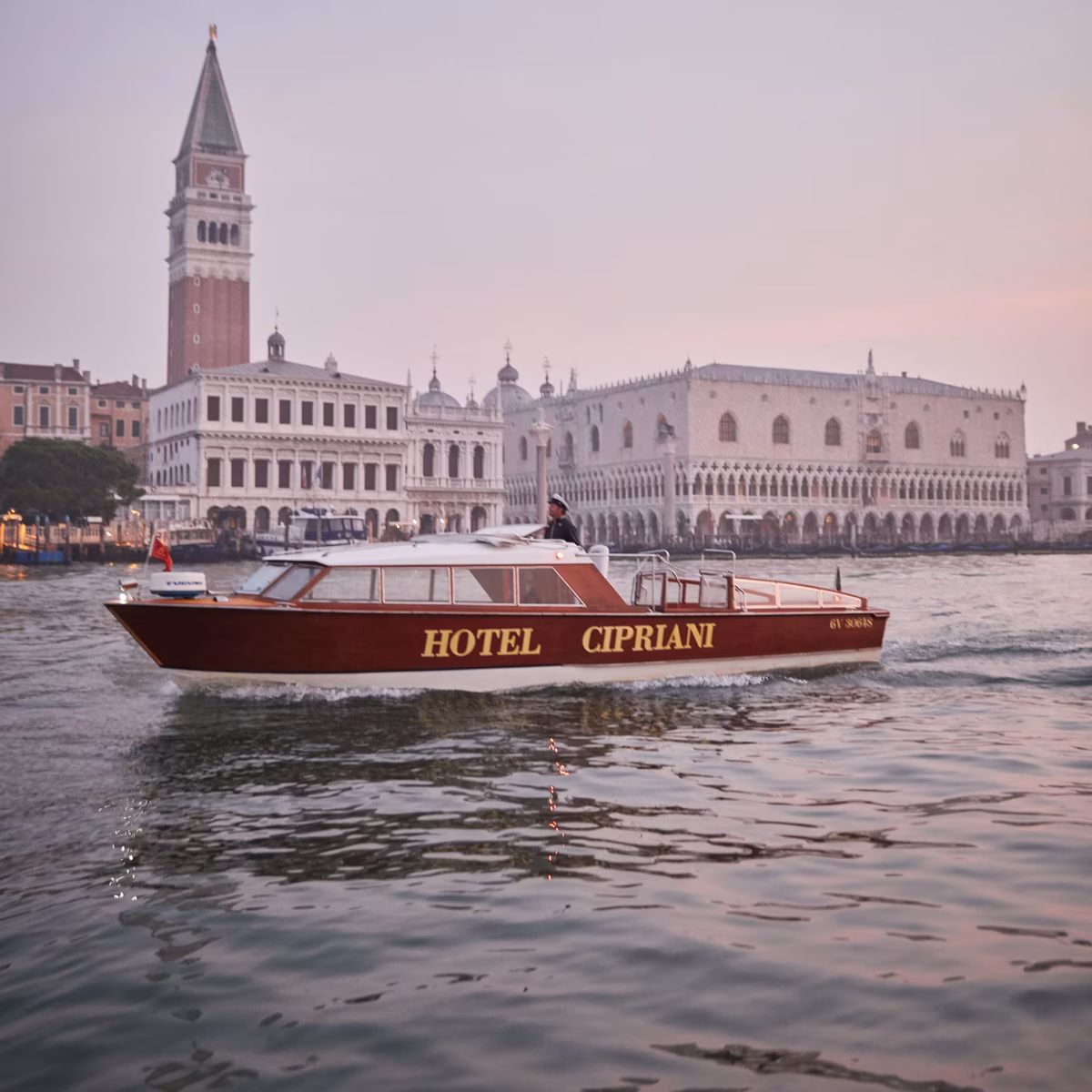 https://www.belmond.com/hotels/europe/italy/venice/belmond-hotel-cipriani/gallery