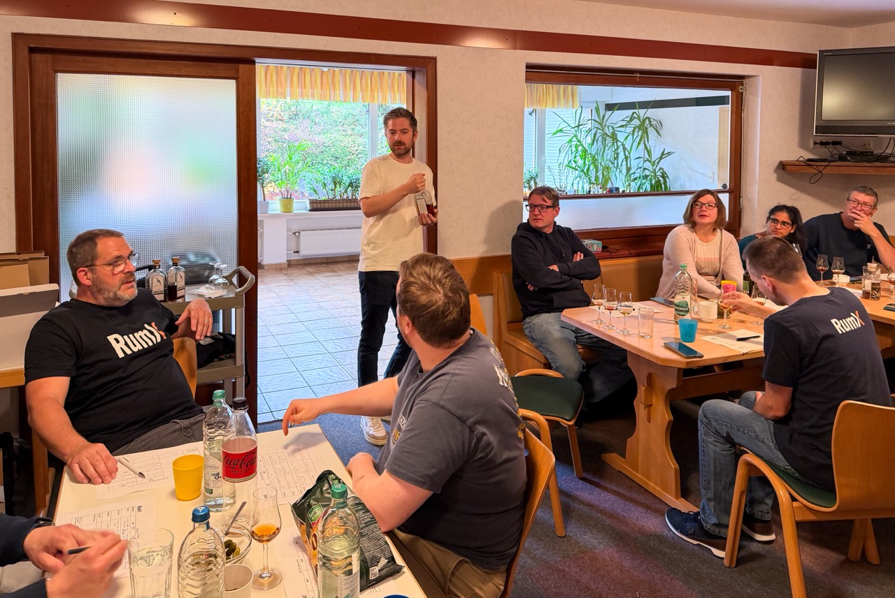 Blind tasting: Discussing Blind tasting: Discussing