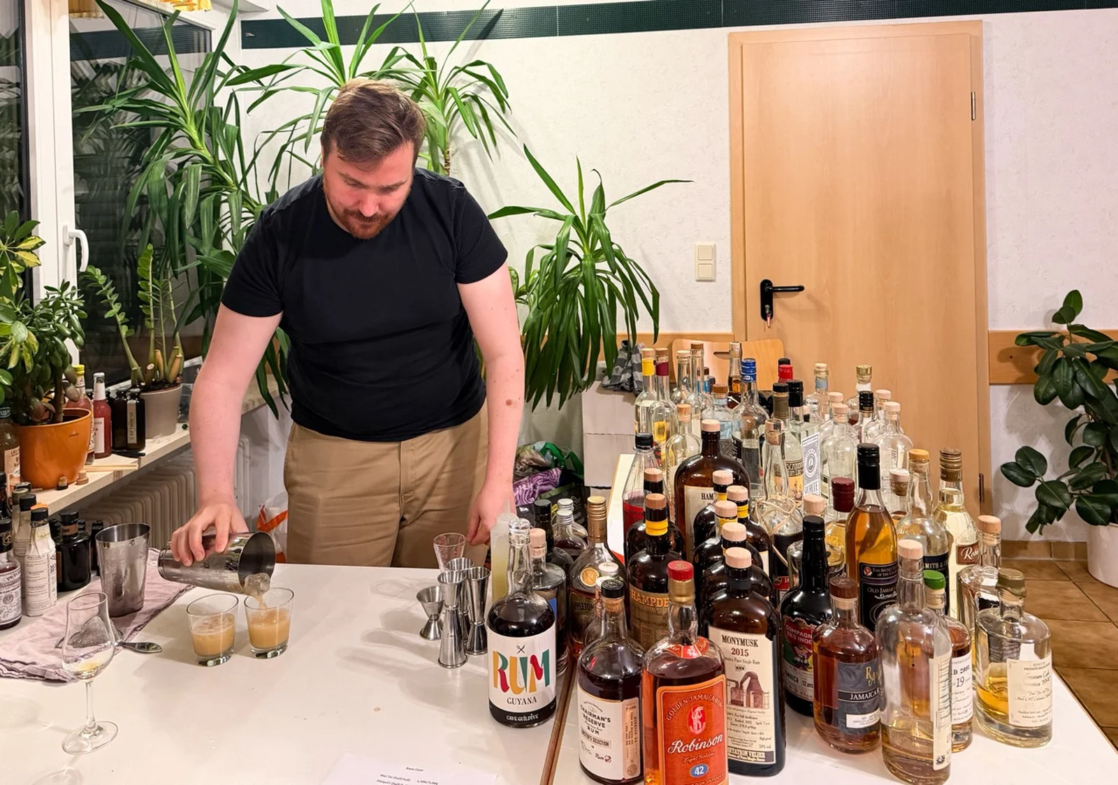 Cocktail Bar: Preparations Cocktail Bar: Preparations